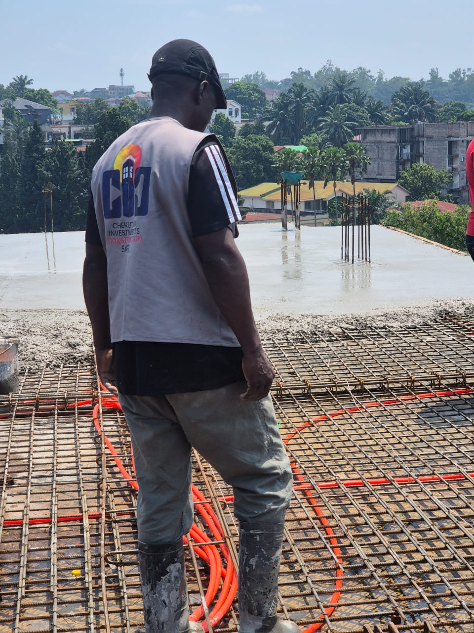 En phase de construction d'un immeuble 2